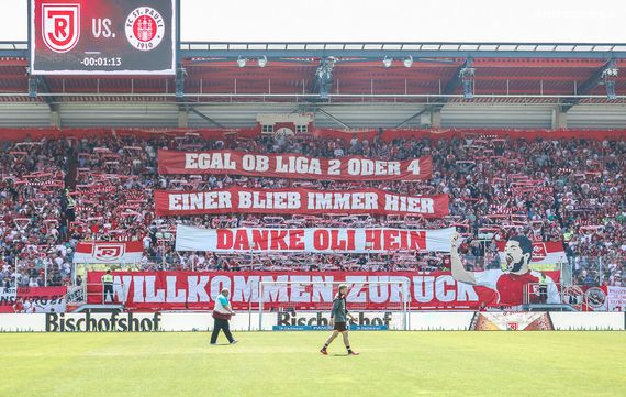 SSV Jahn Regensburg vs FC St. Pauli (3-1) (1)