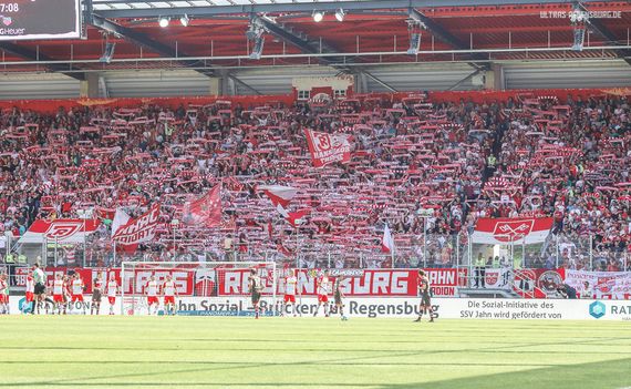 SSV Jahn Regensburg vs FC St. Pauli (3-1) (15)