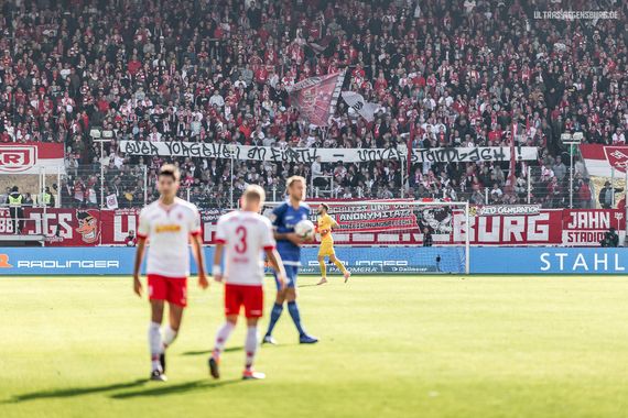 SSV Jahn Regensburg vs SV Darmstadt 98 (1-1) (25)
