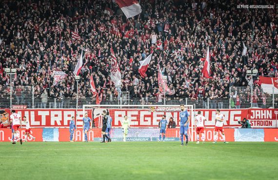 SSV Jahn Regensburg vs VfL Bochum (2-1) (17)