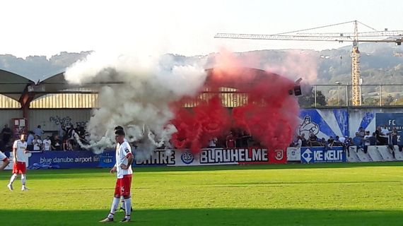 FC Blau-Weiß Linz vs SSV Jahn Regensburg (0-2) (10)