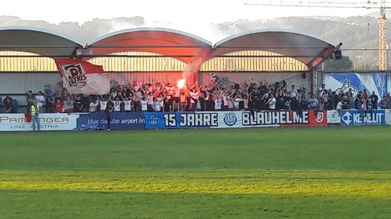 FC Blau-Weiß Linz vs SSV Jahn Regensburg (0-2) (11)