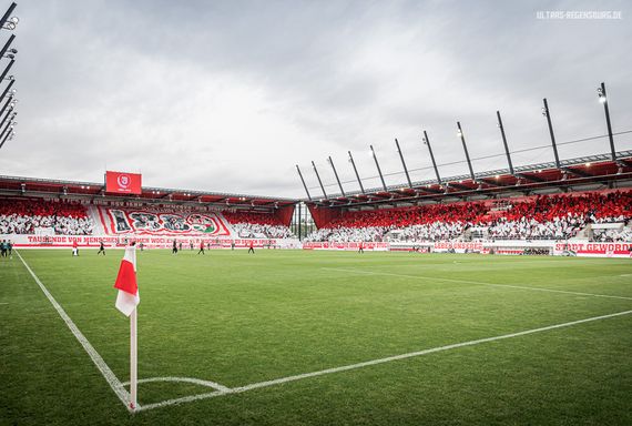 SSV Jahn Regensburg vs SV Sandhausen (1-0) (2)