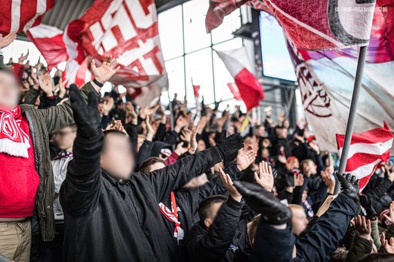 VfL Bochum vs SSV Jahn Regensburg (2-3) (3)