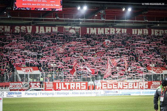 SSV Jahn Regensburg vs SpVgg Fürth (0-2) (2)