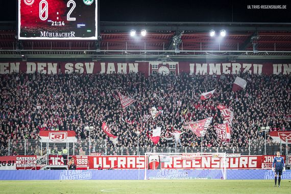 SSV Jahn Regensburg vs SpVgg Fürth (0-2) (8)
