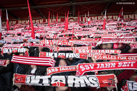 SSV Jahn Regensburg vs SV Wehen Wiesbaden (1-0) (3)