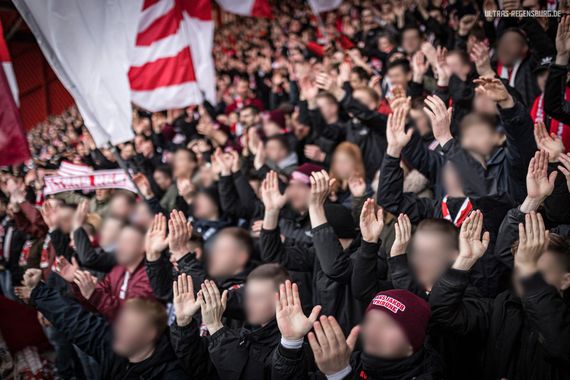 SSV Jahn Regensburg vs SV Wehen Wiesbaden (1-0) (9)