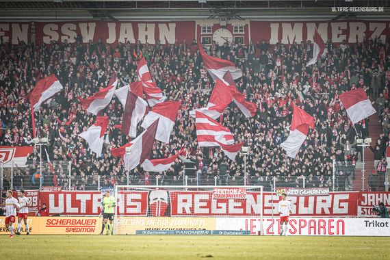SSV Jahn Regensburg vs SV Wehen Wiesbaden (1-0) (10)