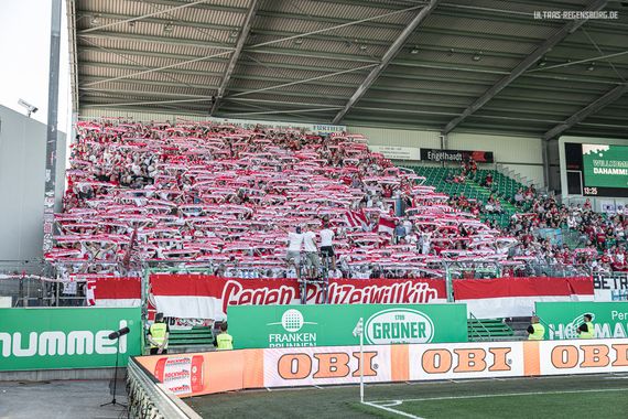 SpVgg Fürth vs SSV Jahn Regensburg (1-0) (8)