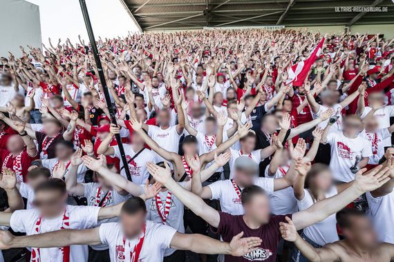 SpVgg Fürth vs SSV Jahn Regensburg (1-0) (15)