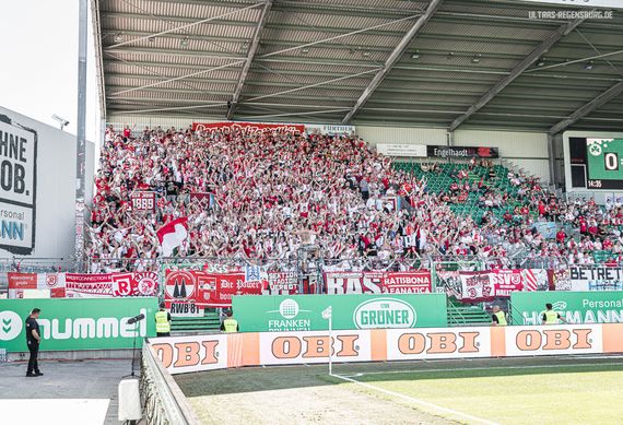SpVgg Fürth vs SSV Jahn Regensburg (1-0) (22)