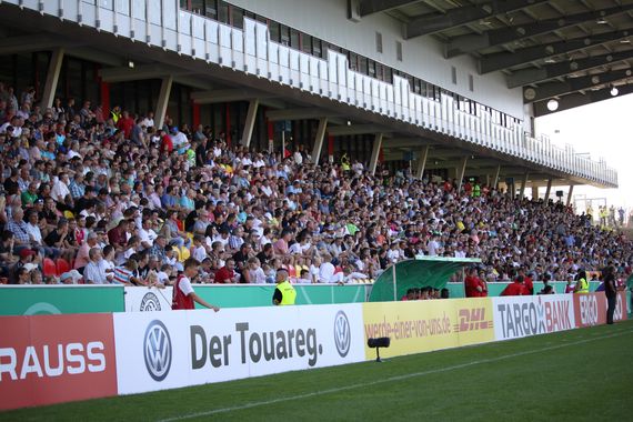 SV 07 Elversberg vs VfL Wolfsburg (0-1) (5)