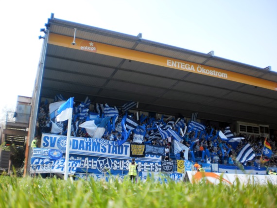 SV Darmstadt 98 vs Karlsruher SC (0-1) (4)
