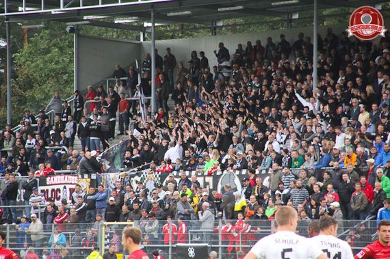SV Sandhausen vs SSV Jahn Regensburg (1-2) (3)