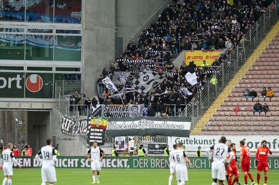 1. FC Kaiserslautern vs SV Sandhausen (1-0) (2)