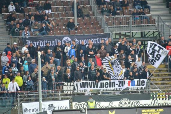 FC St. Pauli vs SV Sandhausen (2-1) (1)