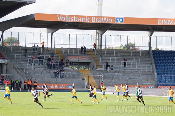 Eintracht Braunschweig vs SV Sandhausen (1-1) (2)