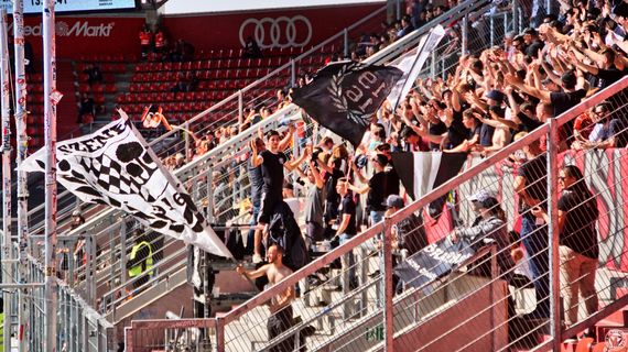 FC Ingolstadt 04 vs SV Sandhausen (1-2) (6)