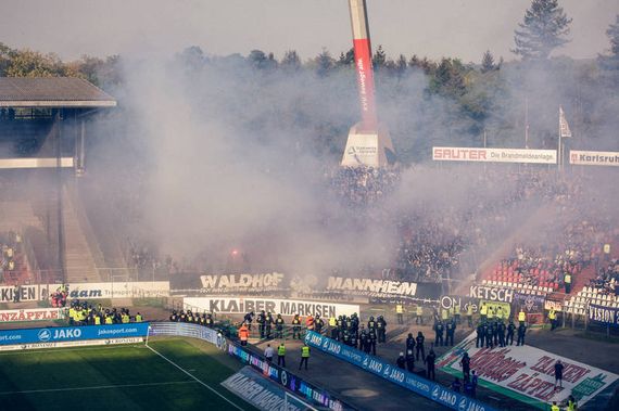 Karlsruher SC vs SV Waldhof Mannheim 07 (2-0) (10)
