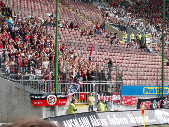 1. FC Kaiserslautern vs SV Wehen Wiesbaden (1-0) (11)