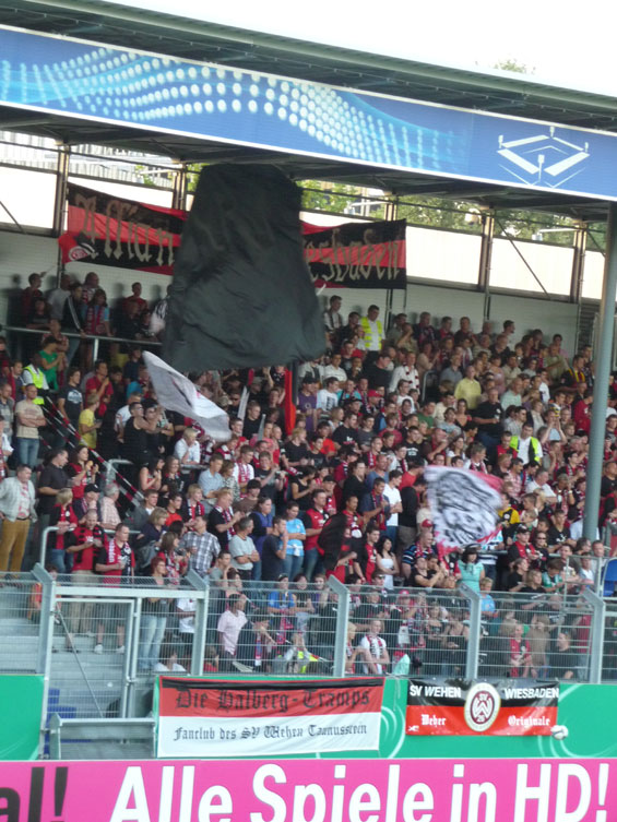 SV Wehen Wiesbaden vs VfL Wolfsburg (1-4) (1)