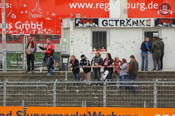 SSV Jahn Regensburg vs SV Wehen Wiesbaden (3-0) (1)