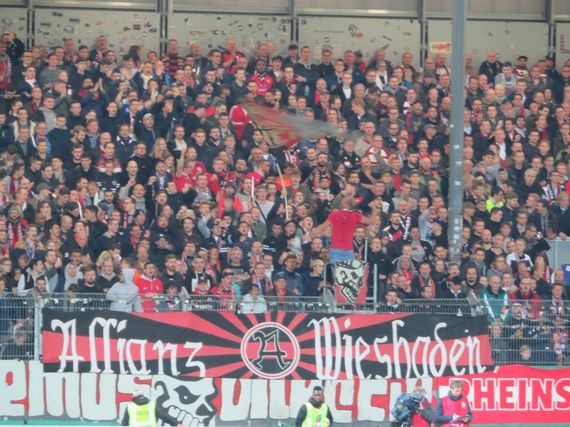 SV Wehen Wiesbaden vs FC Schalke 04 (1-3) (7)