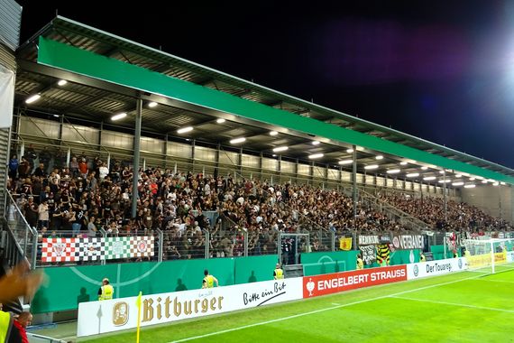SV Wehen Wiesbaden vs FC St. Pauli (3-2 n.V.) (7)