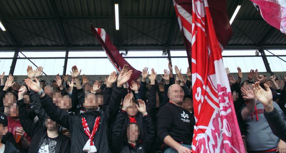 SV Wehen Wiesbaden vs Hamburger SV (1-1) (14)