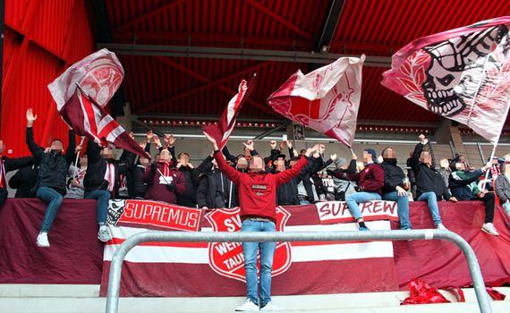 SSV Jahn Regensburg vs SV Wehen Wiesbaden (1-0) (2)