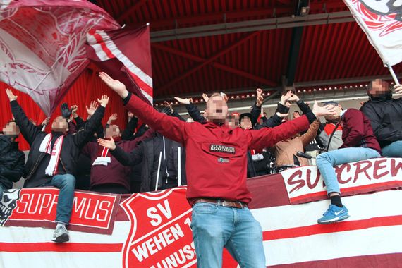 SSV Jahn Regensburg vs SV Wehen Wiesbaden (1-0) (12)