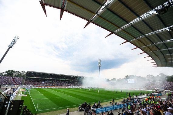 Karlsruher SC vs TSV 1860 München (2-0) (15)