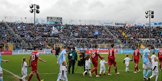 TSV 1860 München vs 1. FC Kaiserslautern (2-1) (1)