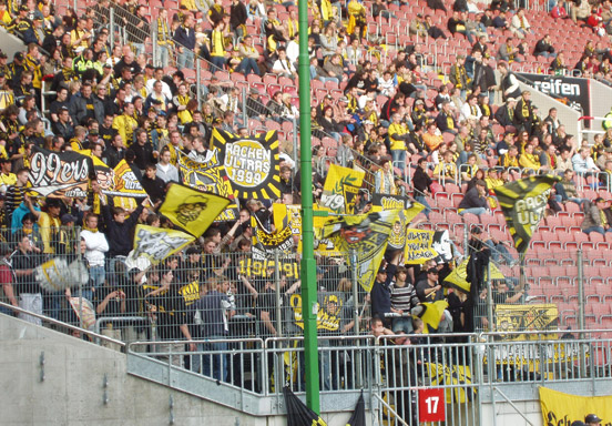 1. FC Kaiserslautern vs TSV Alemannia Aachen (2-1) (4)