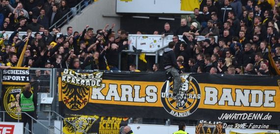 Rot-Weiss Essen vs TSV Alemannia Aachen (3-2) (8)