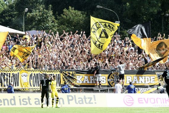Borussia Dortmund II vs TSV Alemannia Aachen (0-1) (4)