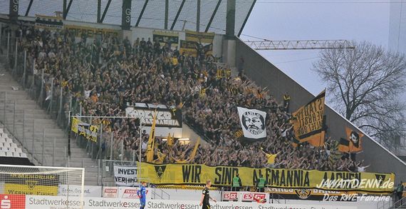Rot-Weiss Essen vs TSV Alemannia Aachen (1-2) (4)