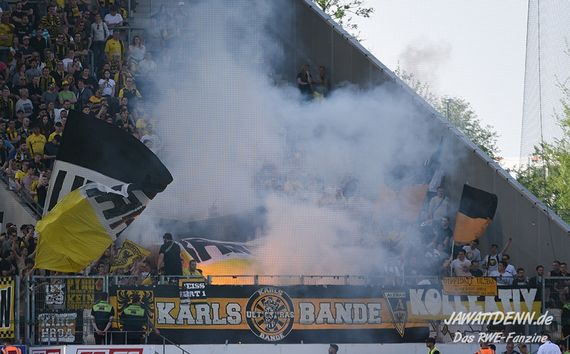 Rot-Weiss Essen vs TSV Alemannia Aachen (1-0) (28)