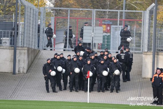 Rot-Weiss Essen vs TSV Alemannia Aachen (3-0) (9)