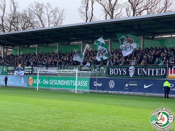 VfL Wolfsburg II vs VfB Lübeck (1-2) (6)