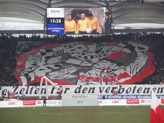 VfB Stuttgart vs 1. FC Nürnberg (2-4) (17)