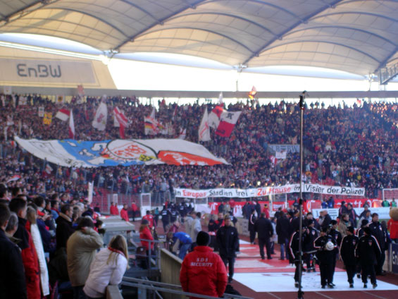 VfB Stuttgart vs 1. FC Kaiserslautern (1-1) (15)