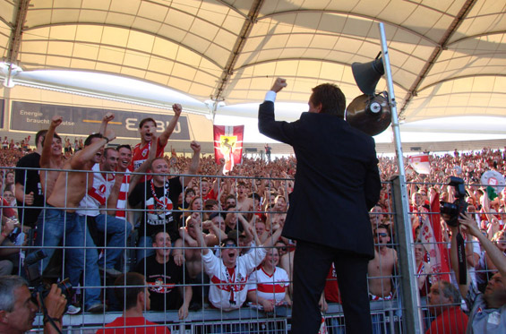 VfB Stuttgart vs FC Energie Cottbus (2-1) (27)