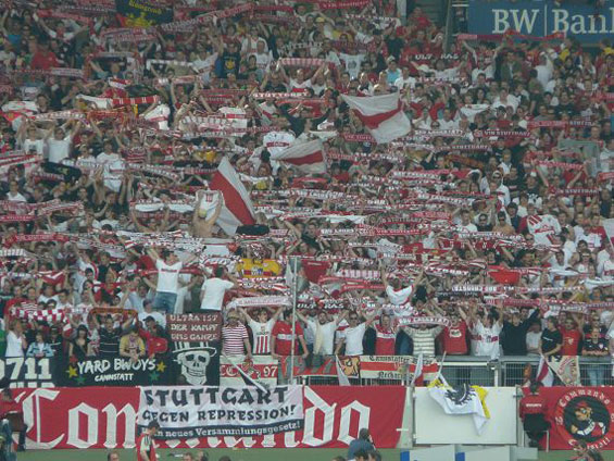VfB Stuttgart vs Eintracht Frankfurt (2-0) (21)