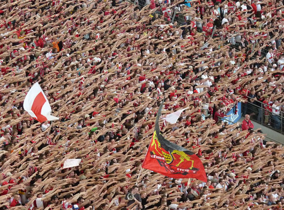 VfB Stuttgart vs VfL Wolfsburg (4-1) (18)