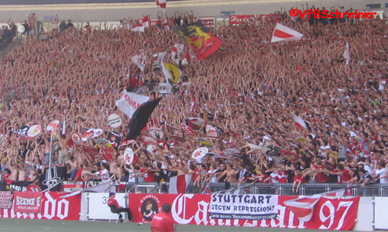 VfB Stuttgart vs VfL Wolfsburg (4-1) (22)