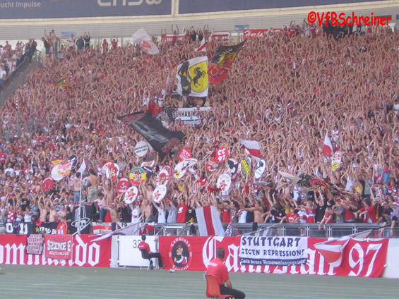 VfB Stuttgart vs VfL Wolfsburg (4-1) (23)
