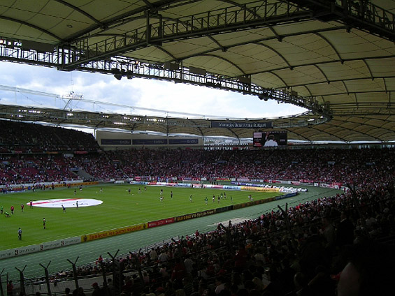 VfB Stuttgart vs FC Energie Cottbus (2-0) (15)