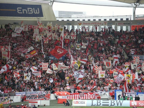 VfB Stuttgart vs FC Energie Cottbus (2-0) (25)